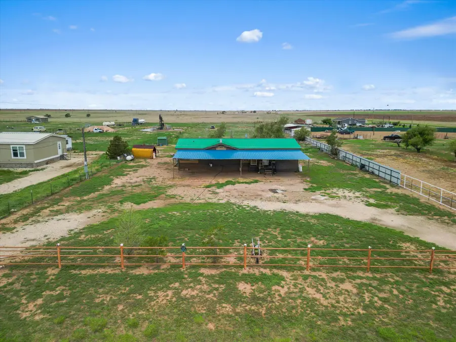 3104 Black Gold Road, Levelland, TX 79336 - #2