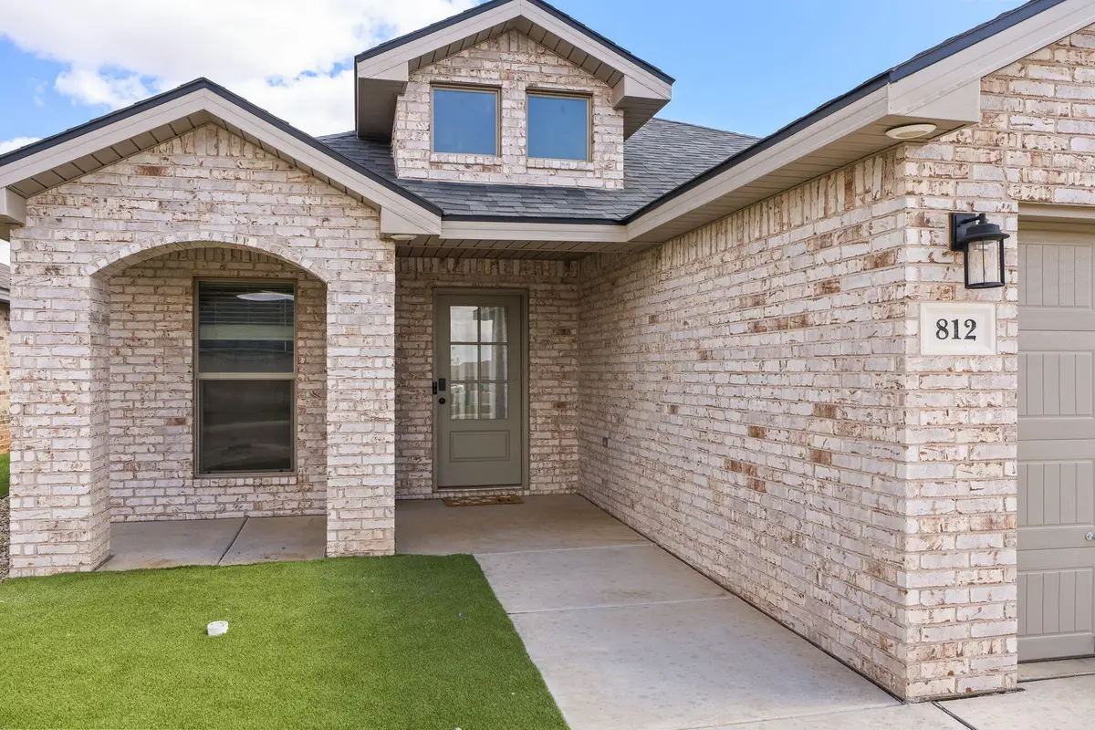 812 E 32nd Street, Wolfforth, TX 79382 - #1
