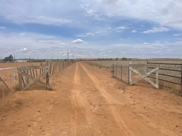 16903 N County Rd 2000, Abernathy, TX 79311