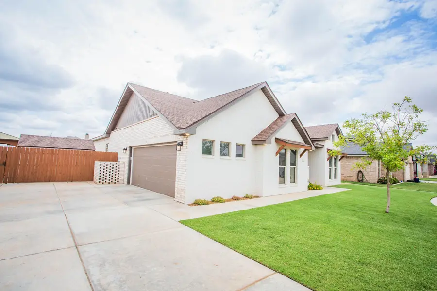 9801 Virginia Avenue, Lubbock, TX 79424 - #2