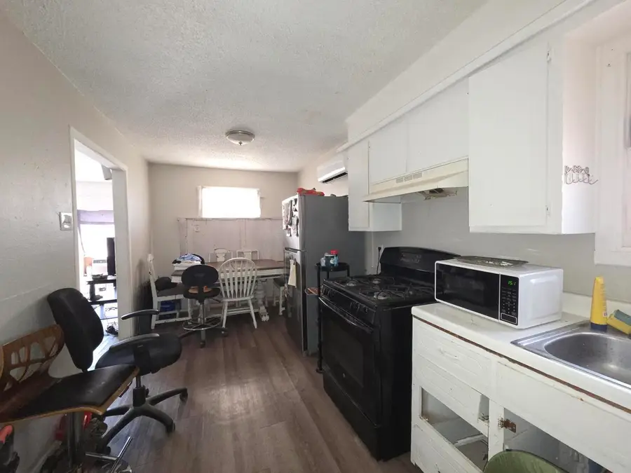 402 39th Street, Lubbock, TX 79404 - #2