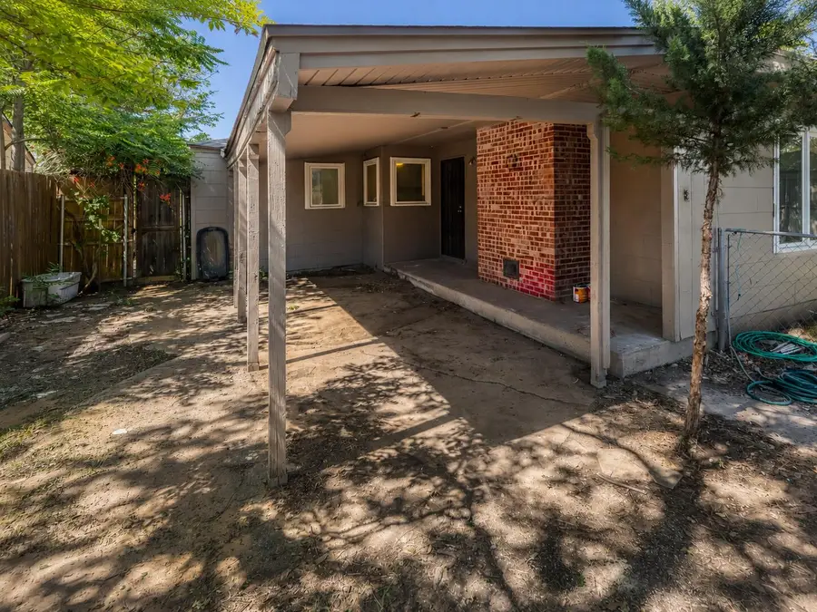 2421 32nd Street, Lubbock, TX 79411 - #3