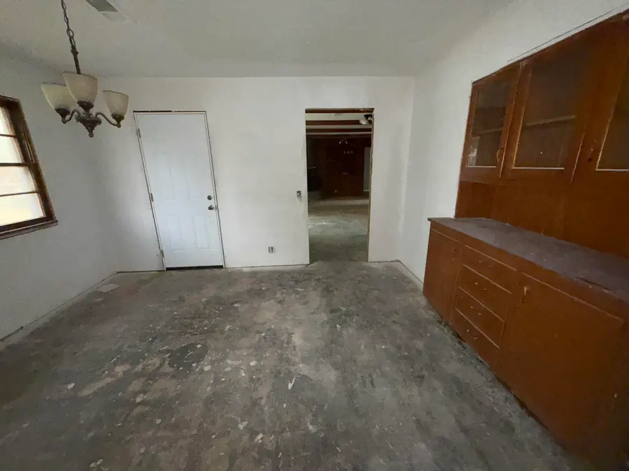 3304 53rd Street, Lubbock, TX 79413 - #2