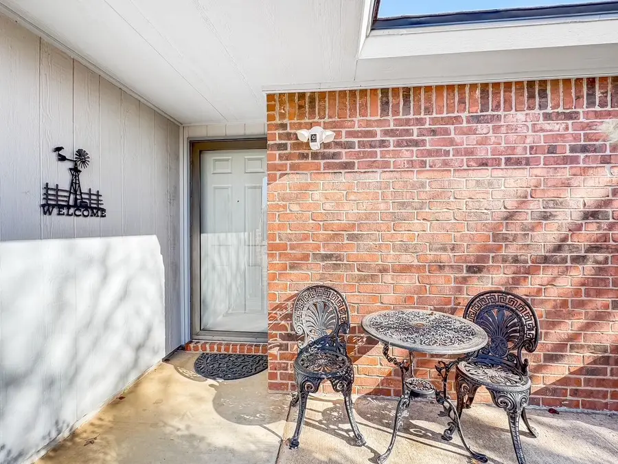 8705 Vernon Avenue, Lubbock, TX 79423 - #2