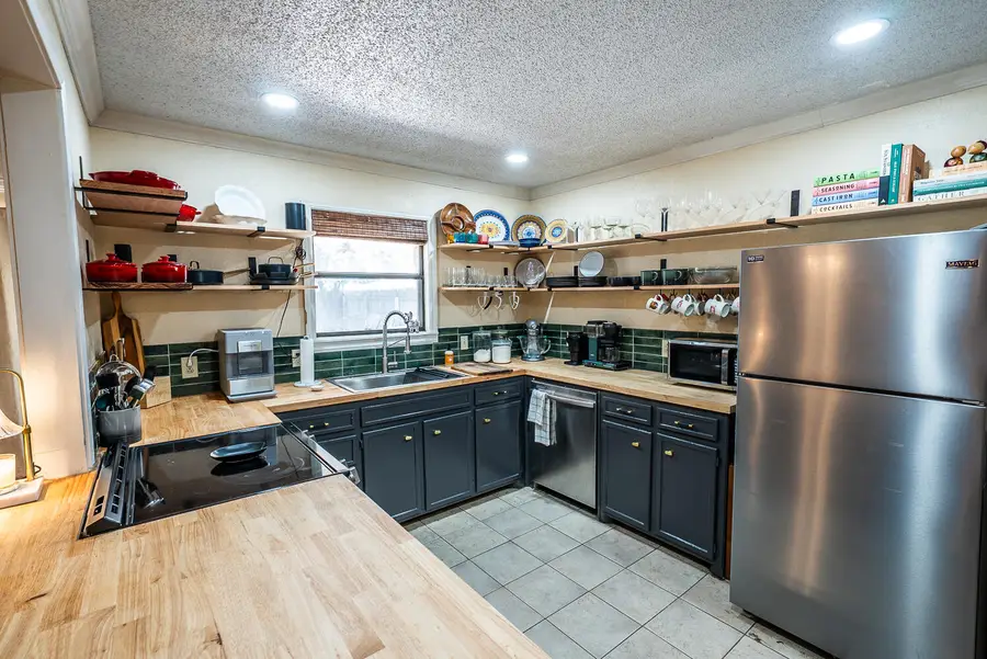 506 N Granby Avenue, Lubbock, TX 79416 - #3