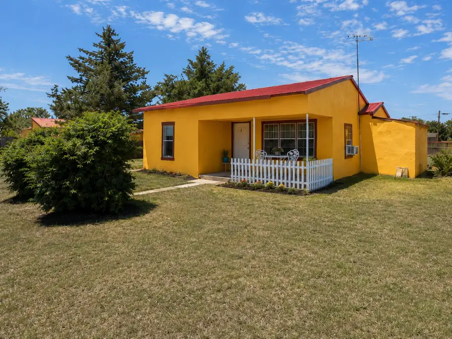 115 Duggan Avenue, Anton, TX 79313 - #3