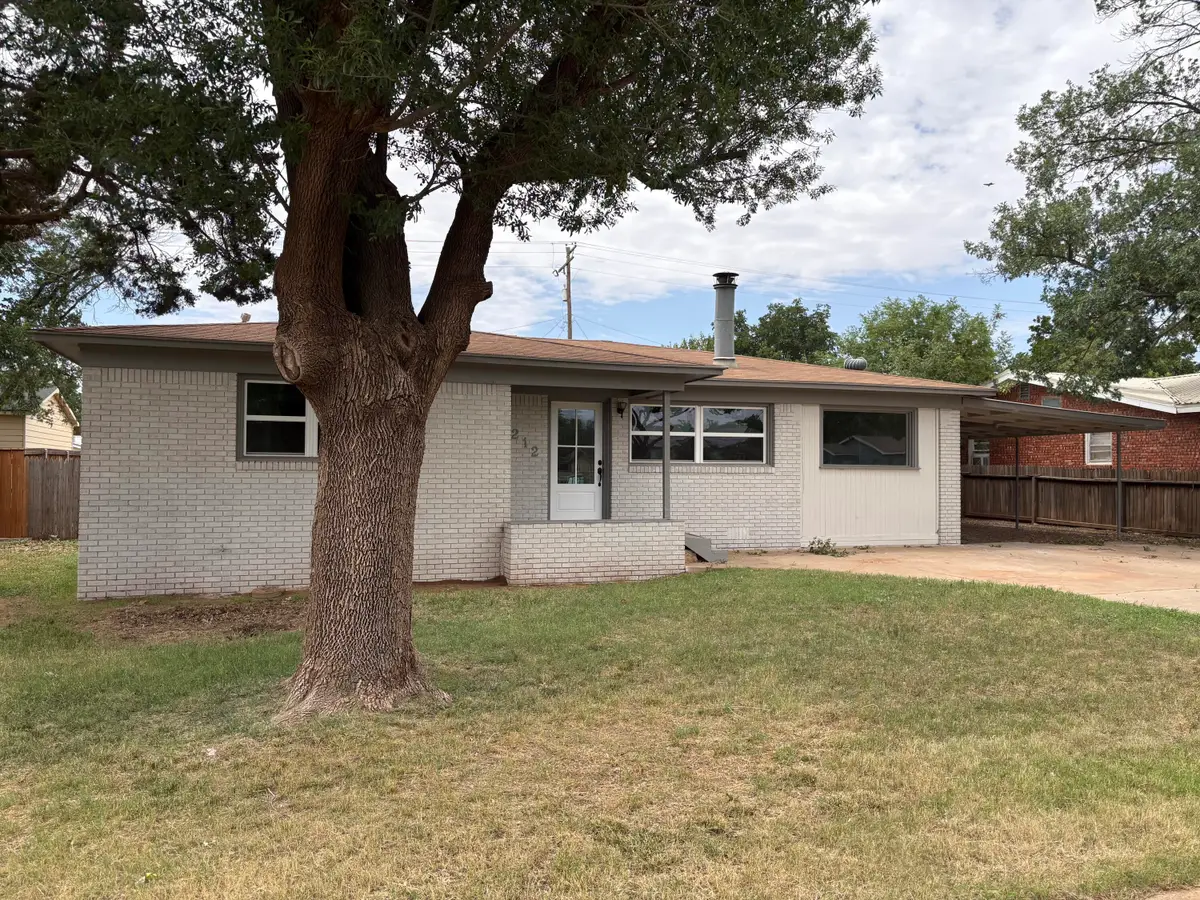 1212 E Buckley Street, Brownfield, TX 79316 - #1