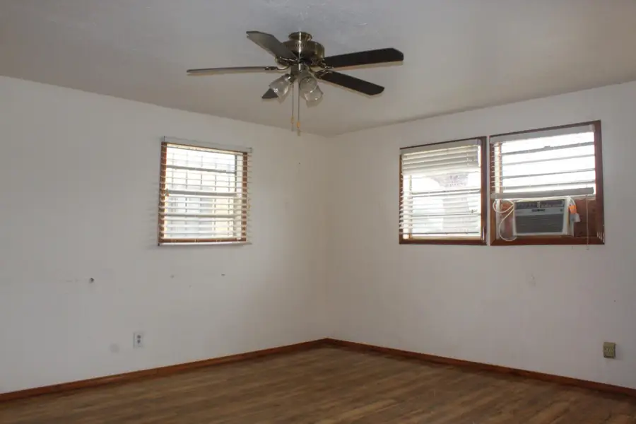 1340 S 7th Street, Slaton, TX 79364 - #3
