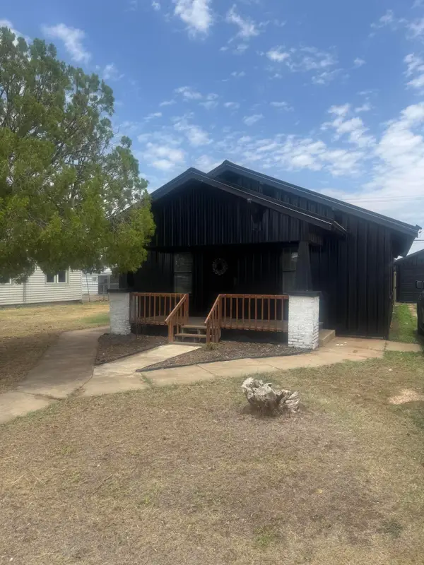 919 Tilford Avenue, Ralls, TX 79357