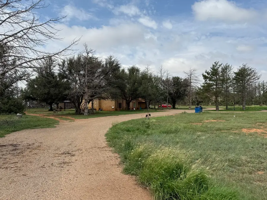 1614 Cactus Drive, Levelland, TX 79336 - #3