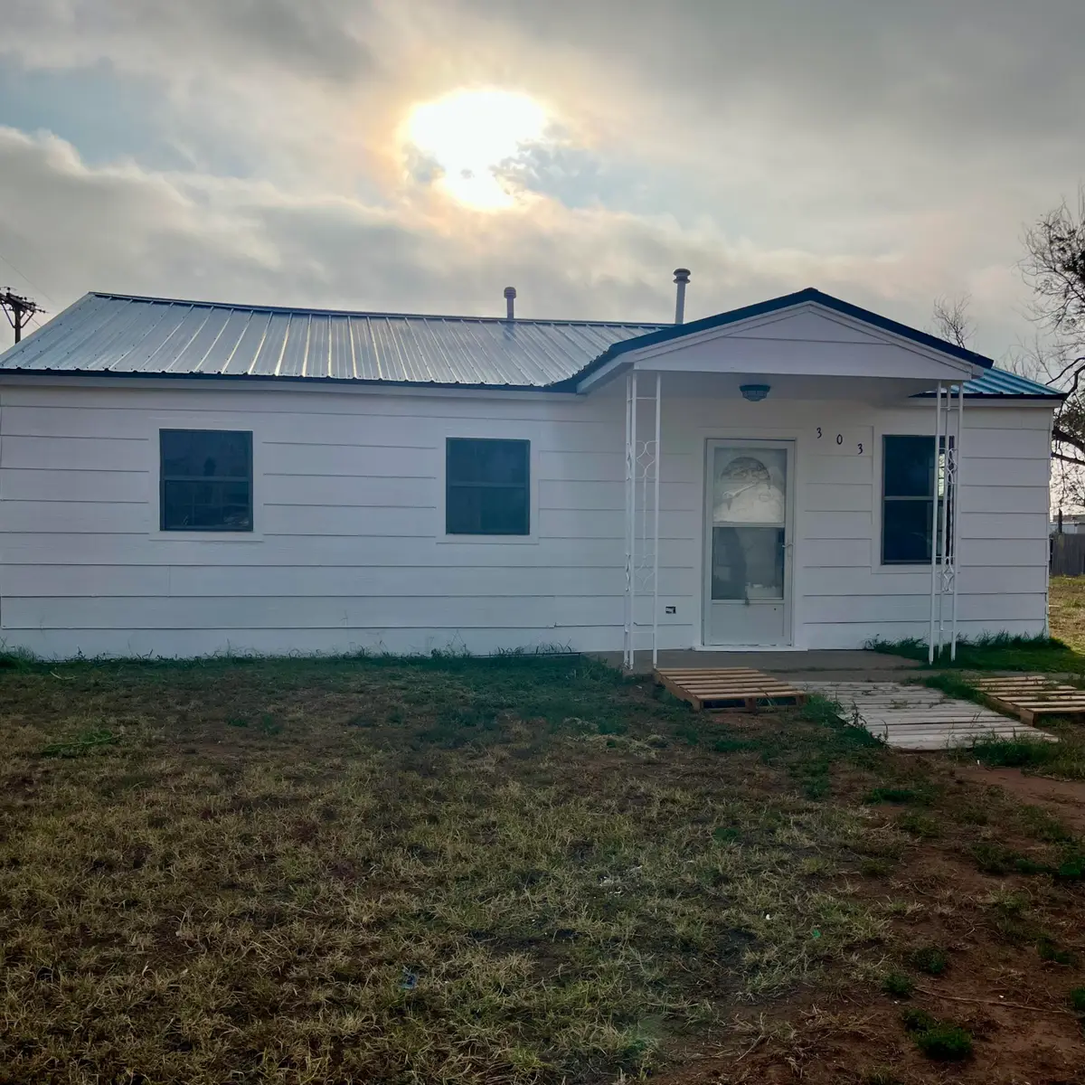 303 Avenue F, Levelland, TX 79336 - #1