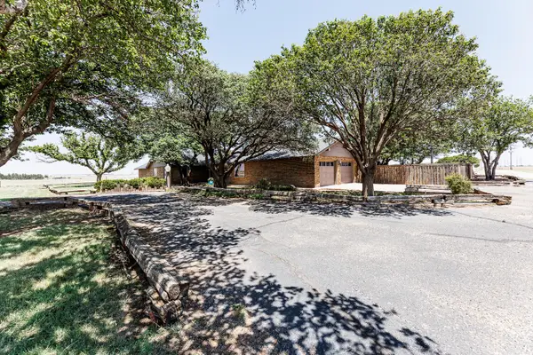 3261 I-27, Abernathy, TX 79311
