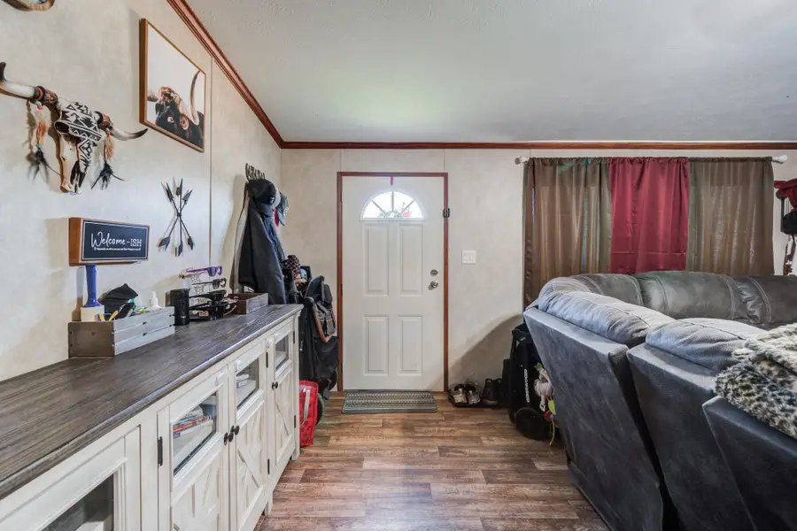 104 E Cragin Street, Sundown, TX 79372 - #2