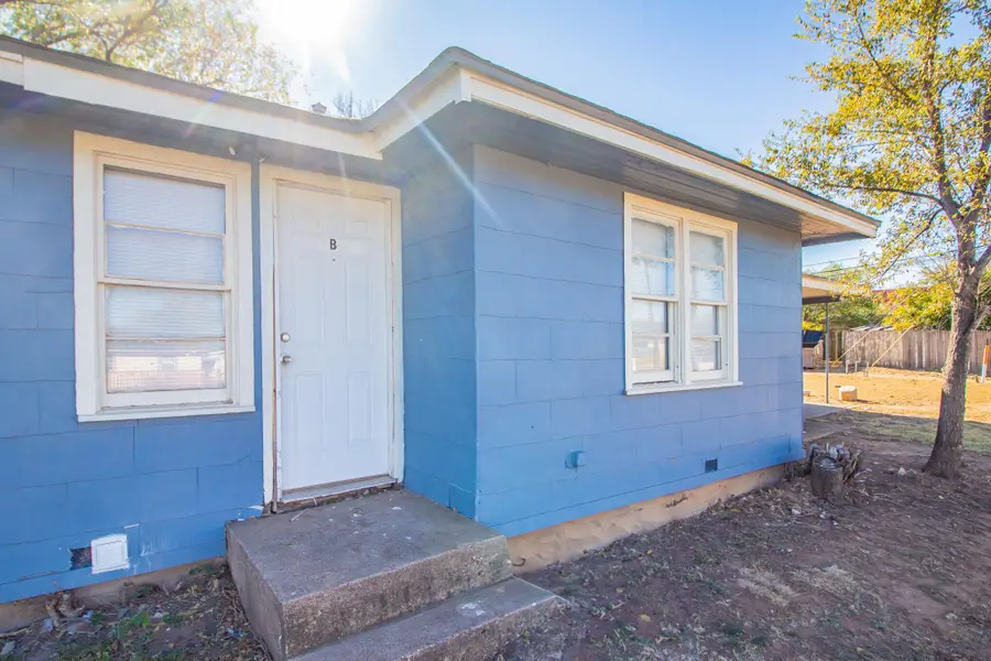 302 Avenue U, Lubbock, TX 79415 - #3