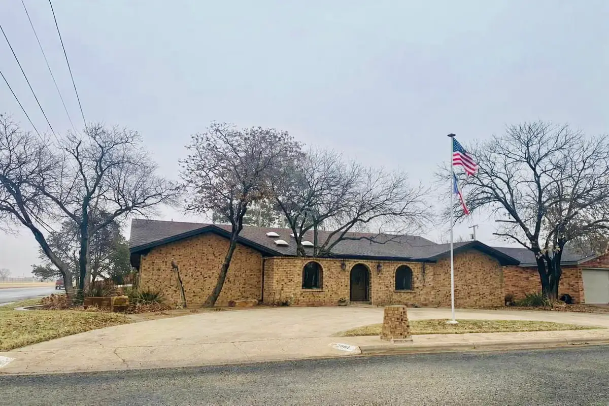 2001 Longhorn Drive, Levelland, TX 79336 - #1