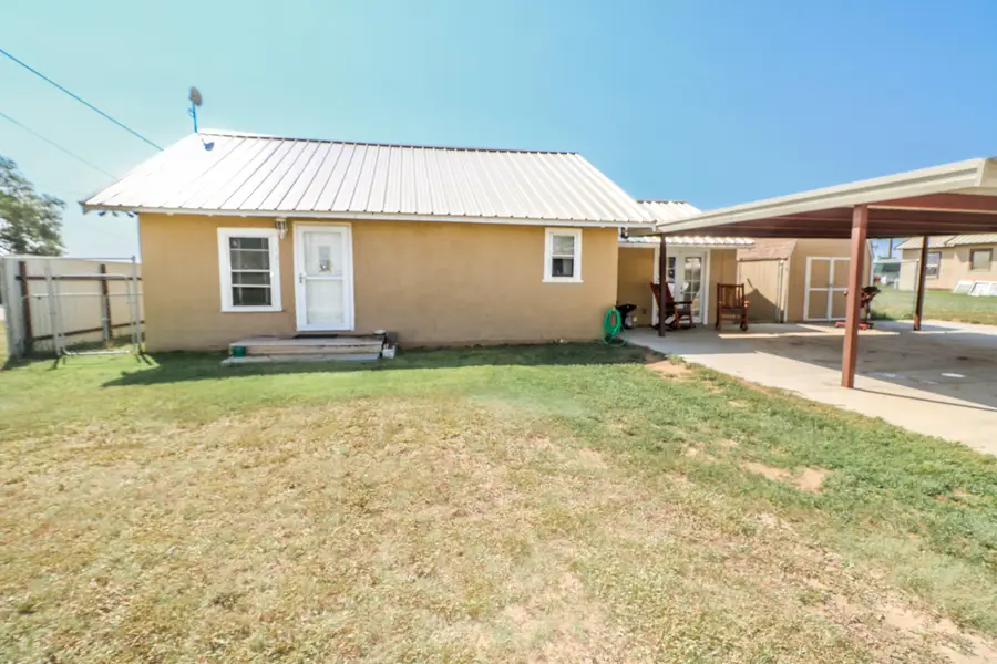 101 Wood Avenue, Amherst, TX 79312 - #2