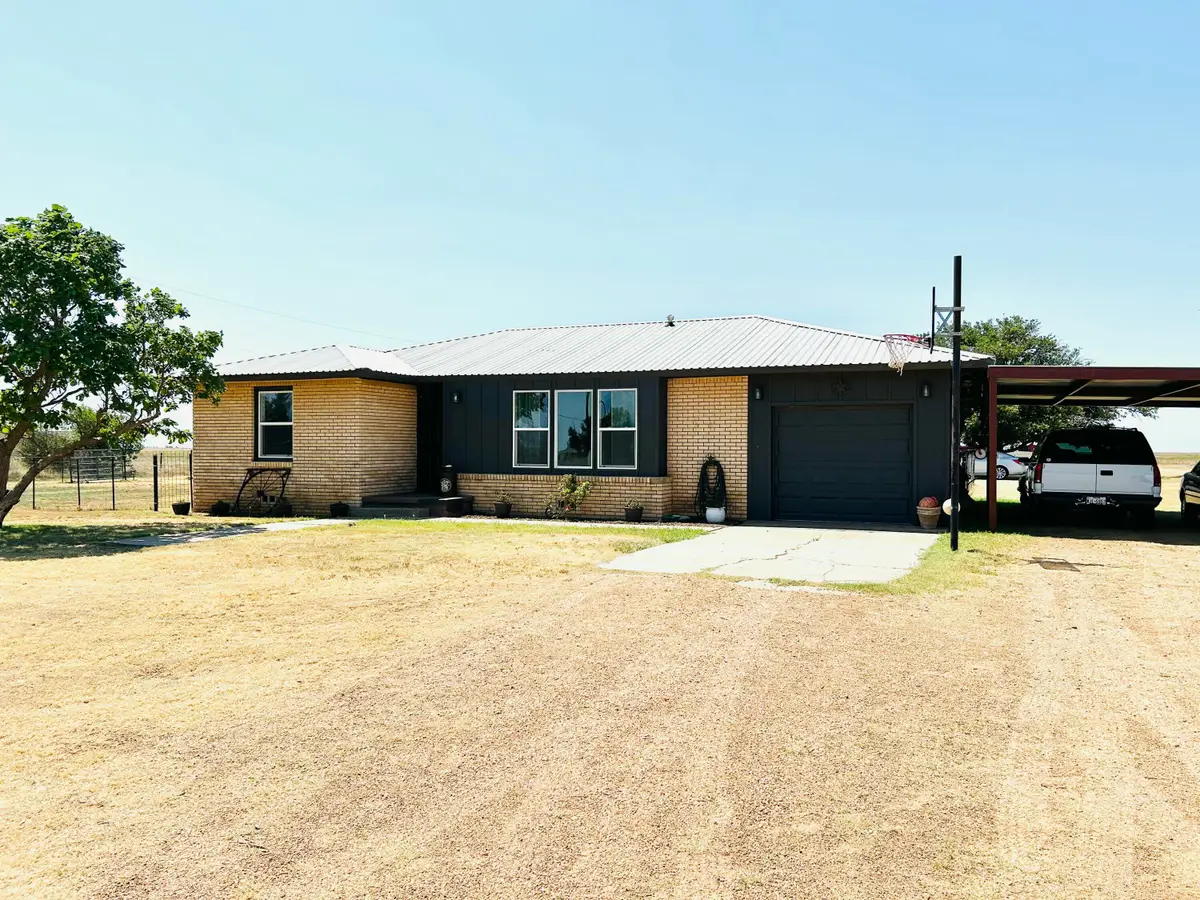 209 W Nichols Avenue, McAdoo, TX 79243 - #1