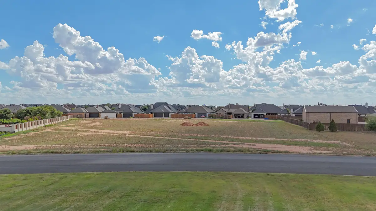 910 Cambridge Avenue, Wolfforth, TX 79382 - #1