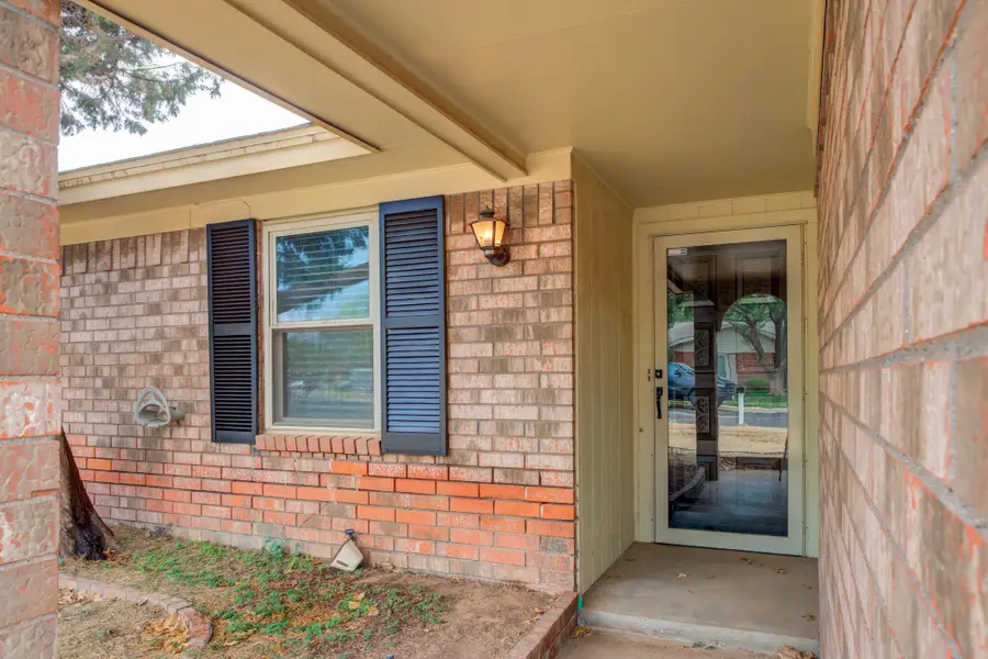 5517 1st Place, Lubbock, TX 79416 - #3