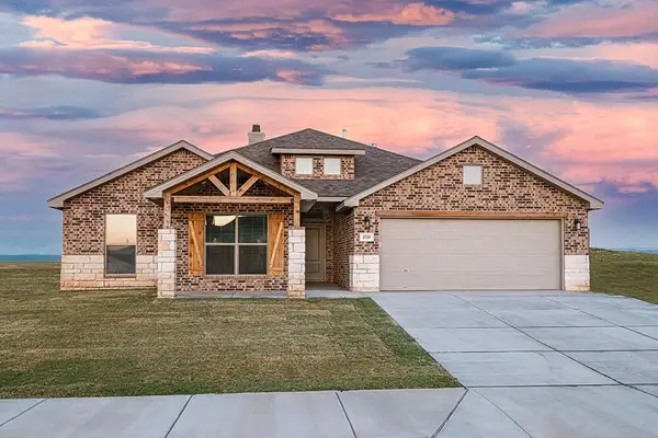 3209 Tractor Avenue, Wolfforth, TX 79382