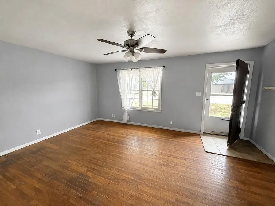 116 E 75th Street, Lubbock, TX 79404 - #2
