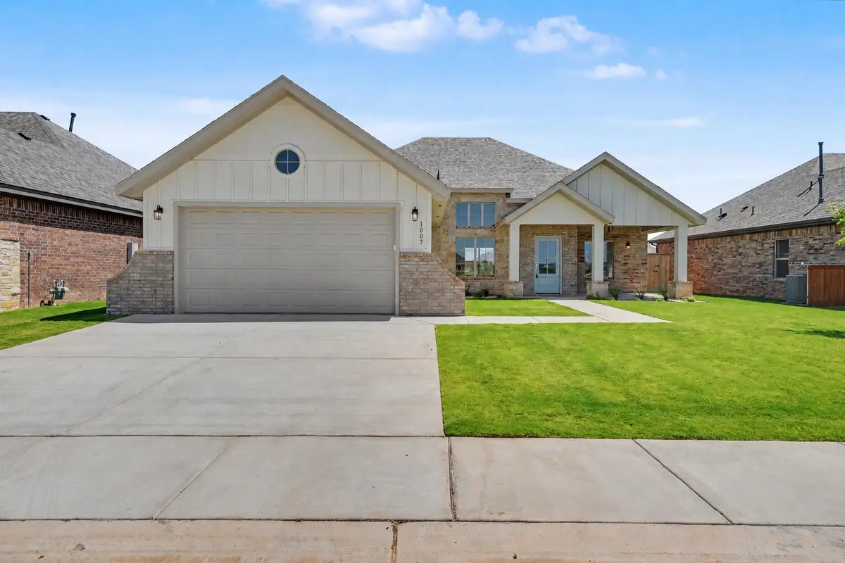 1007 N 5th Street, Wolfforth, TX 79382 - #1
