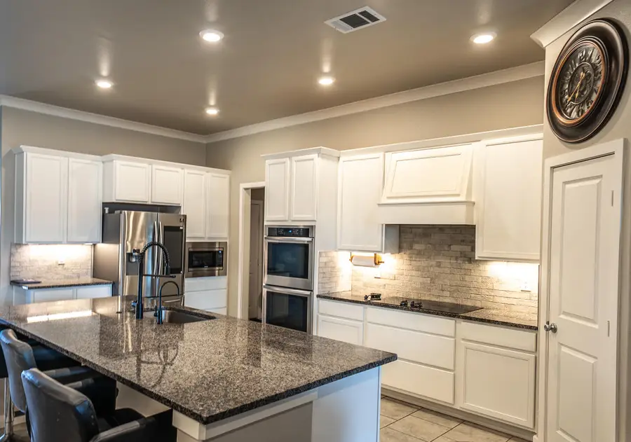 2704 Viola Avenue, Lubbock, TX 79407 - #2