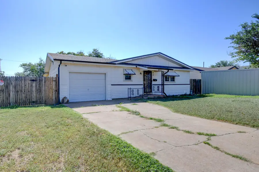 6511 Temple Avenue, Lubbock, TX 79412 - #3