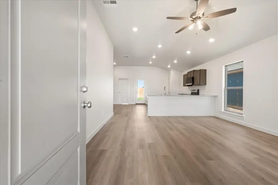 1807 N Evanston Avenue, Lubbock, TX 79416 - #3