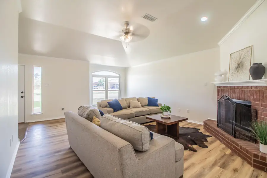 5733 106th Street, Lubbock, TX 79424 - #3