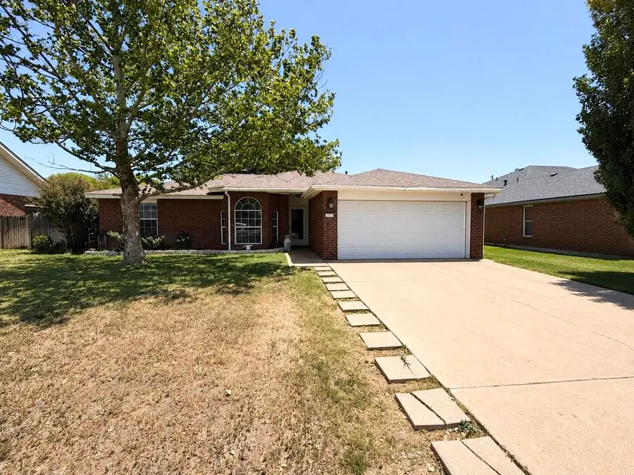 1010 Avenue J, Abernathy, TX 79311 - #2
