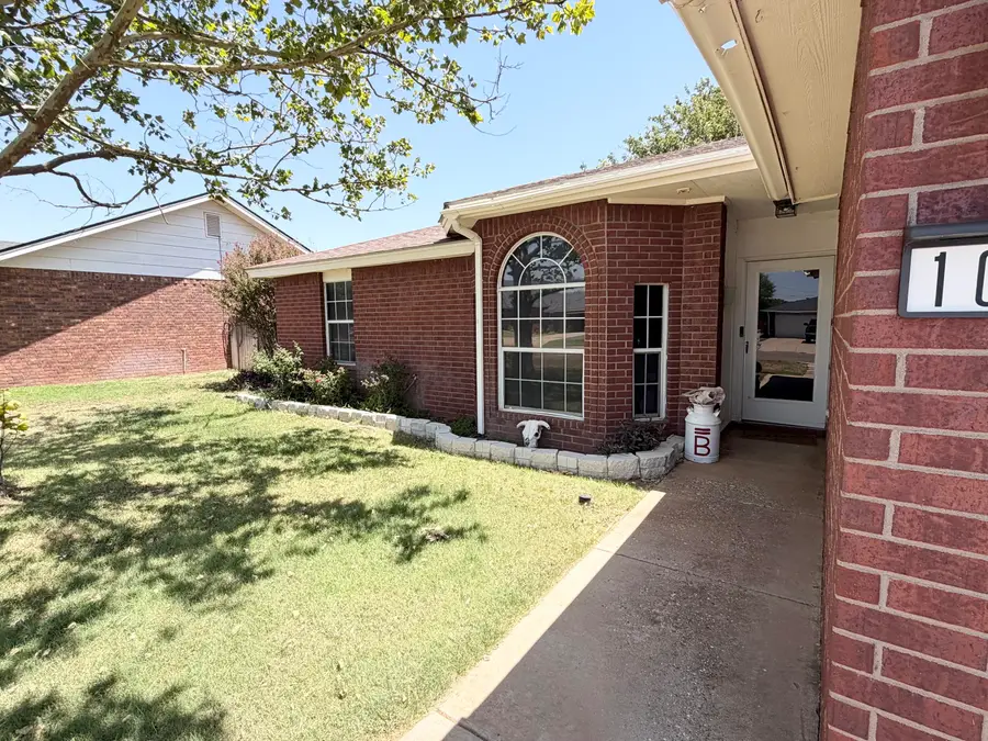 1010 Avenue J, Abernathy, TX 79311 - #3