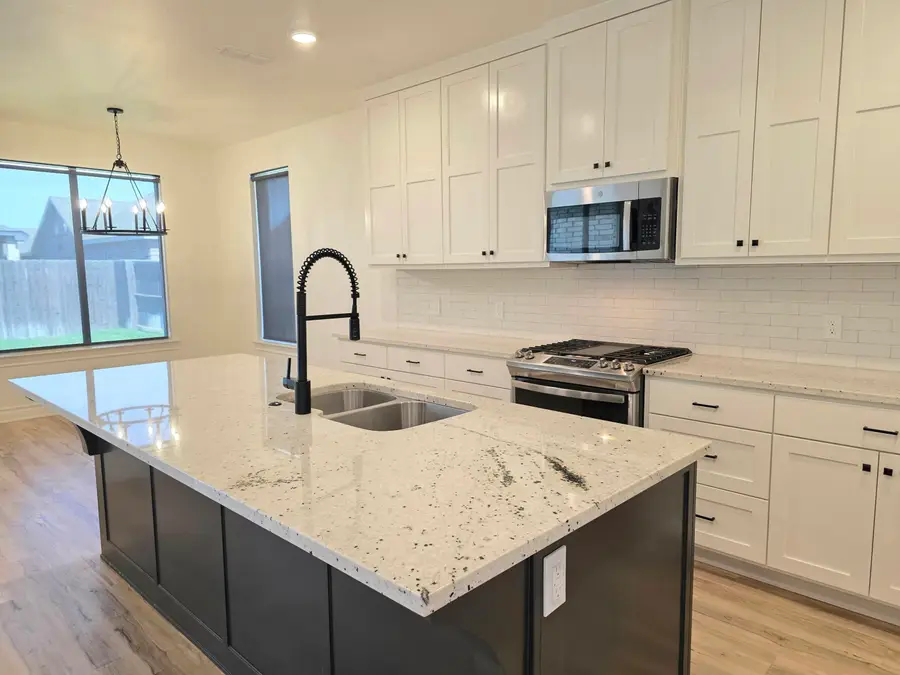 1021 N Fulton Avenue, Lubbock, TX 79416 - #3