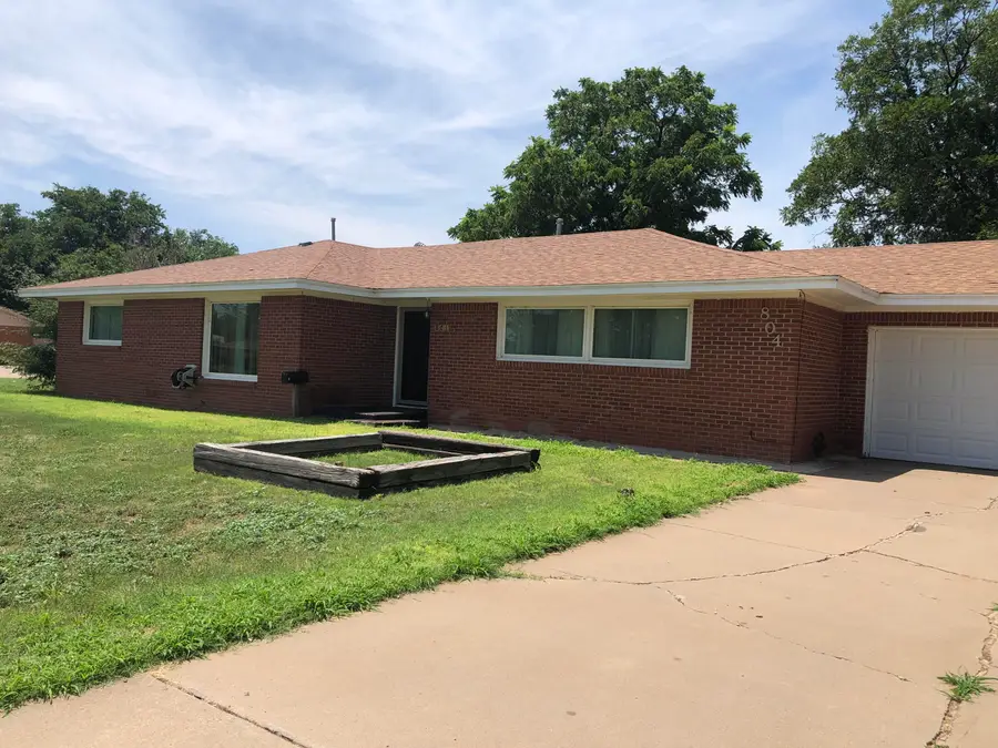 804 S Broadway Street, Plainview, TX 79072 - #3