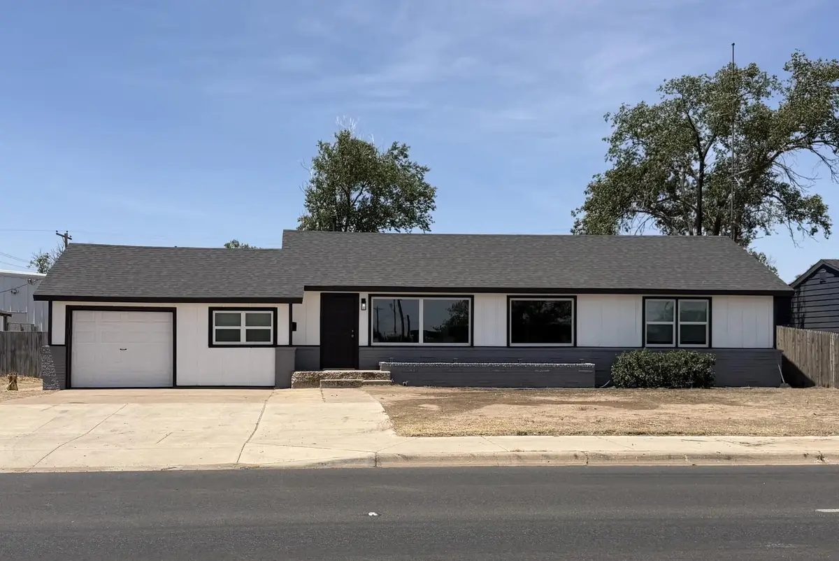 1216 College Avenue, Levelland, TX 79336 - #1