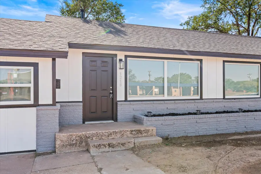 1216 College Avenue, Levelland, TX 79336 - #2