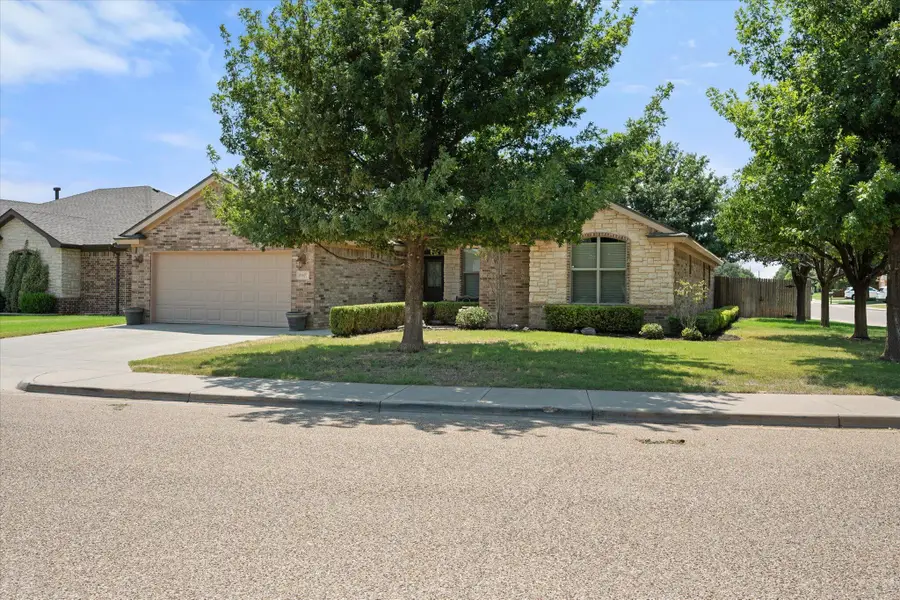 10402 Dover Avenue, Lubbock, TX 79424 - #3