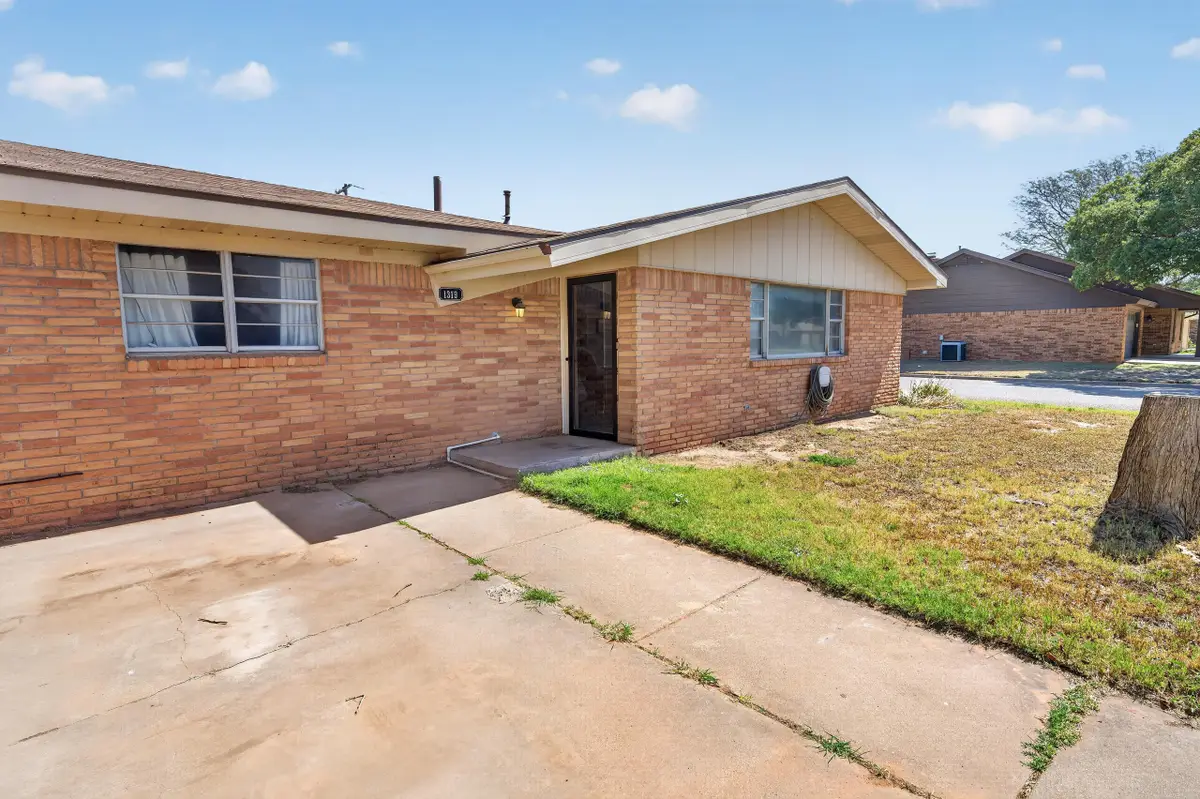 1319 6th Street, Shallowater, TX 79363 - #1