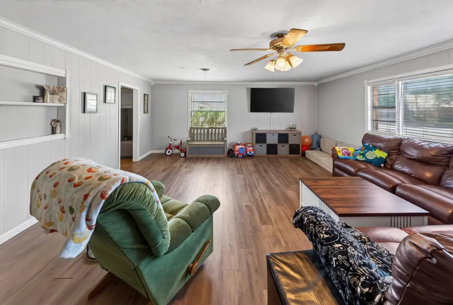 1319 6th Street, Shallowater, TX 79363 - #3