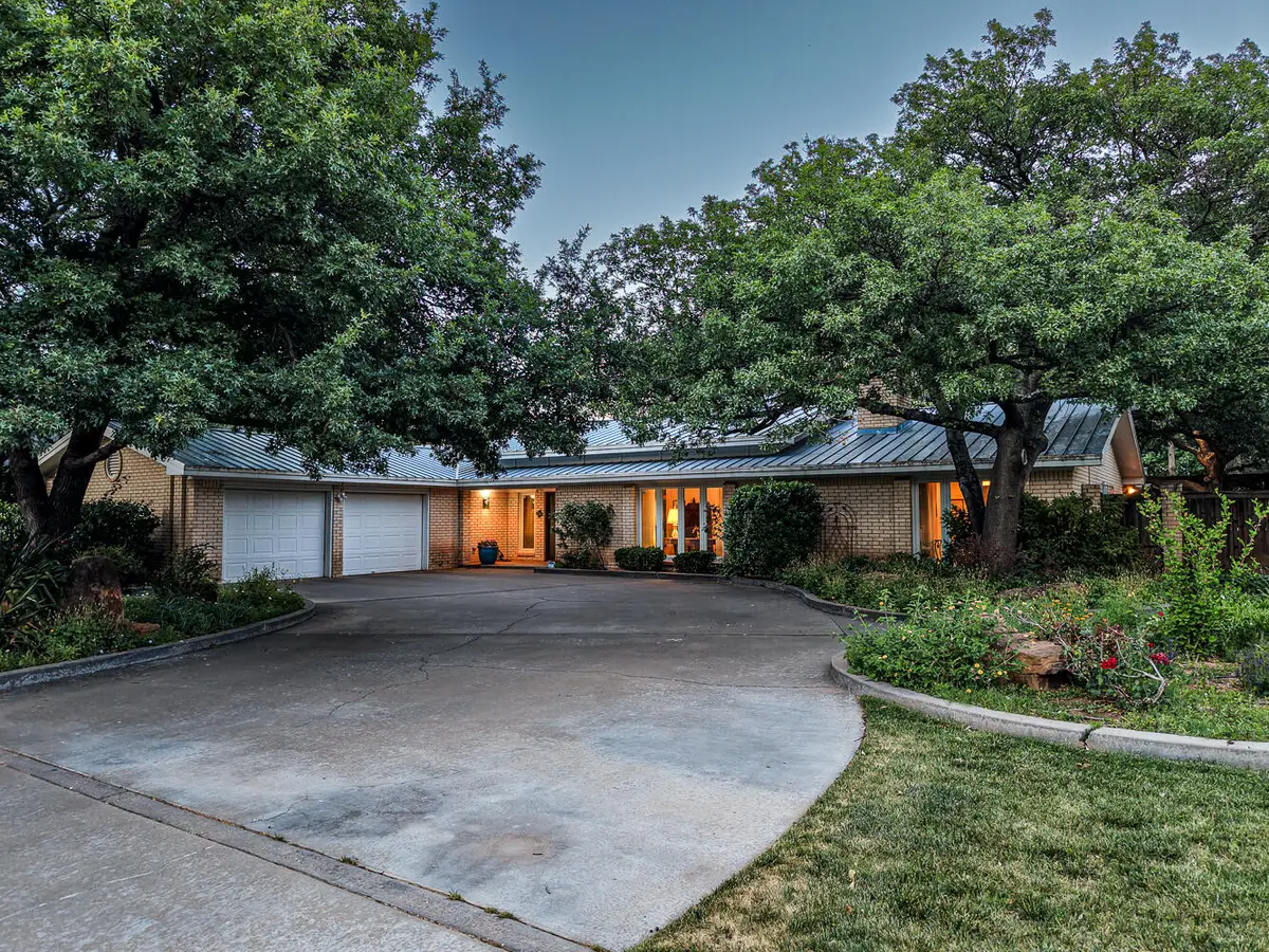 305 Wayne Avenue, Lubbock, TX 79416 - #1