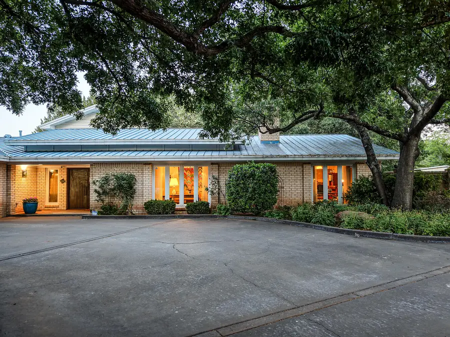 305 Wayne Avenue, Lubbock, TX 79416 - #2