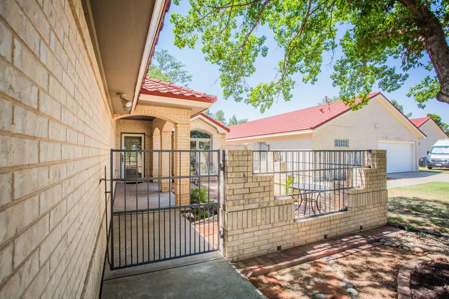 2711 Regis Street, Lubbock, TX 79415 - #3