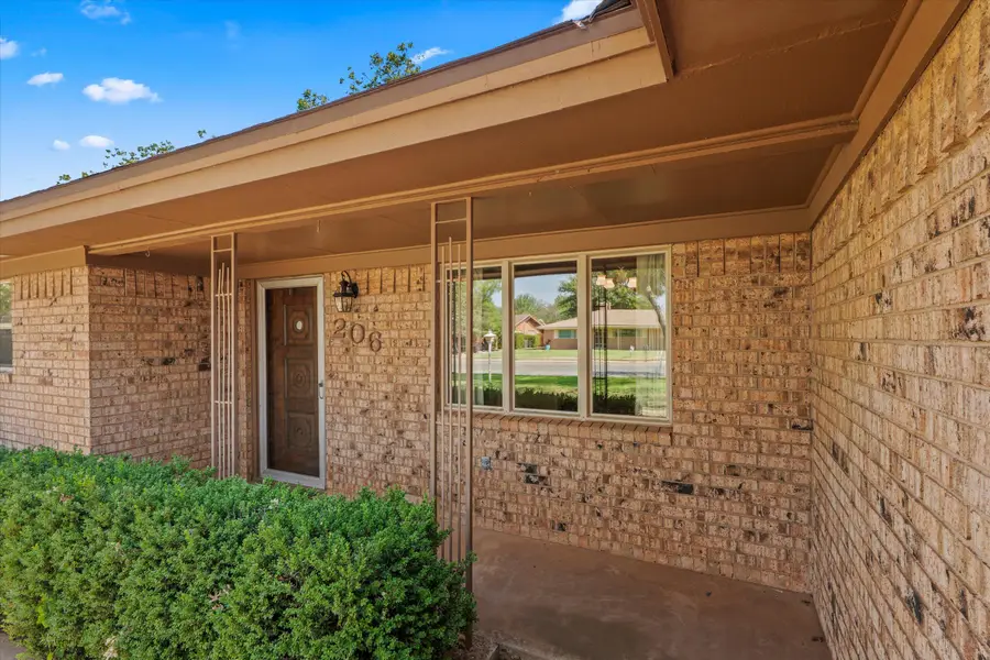 206 Redwood Lane, Levelland, TX 79336 - #2