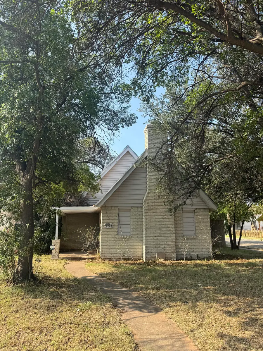 1923 23rd Street, Lubbock, TX 79411 - #2