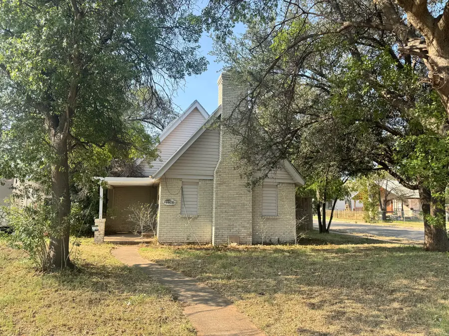 1923 23rd Street, Lubbock, TX 79411 - #3