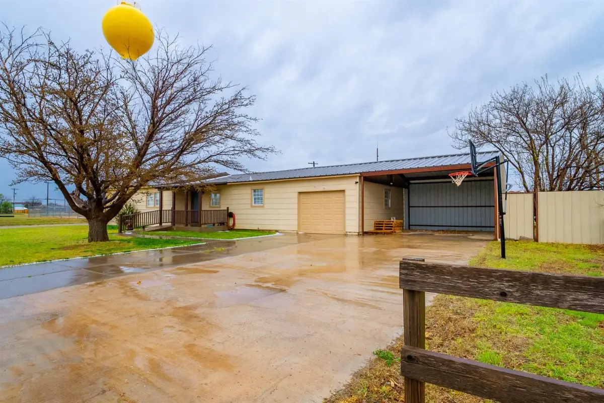 1521 E 1st Street, Petersburg, TX 79250 - #1