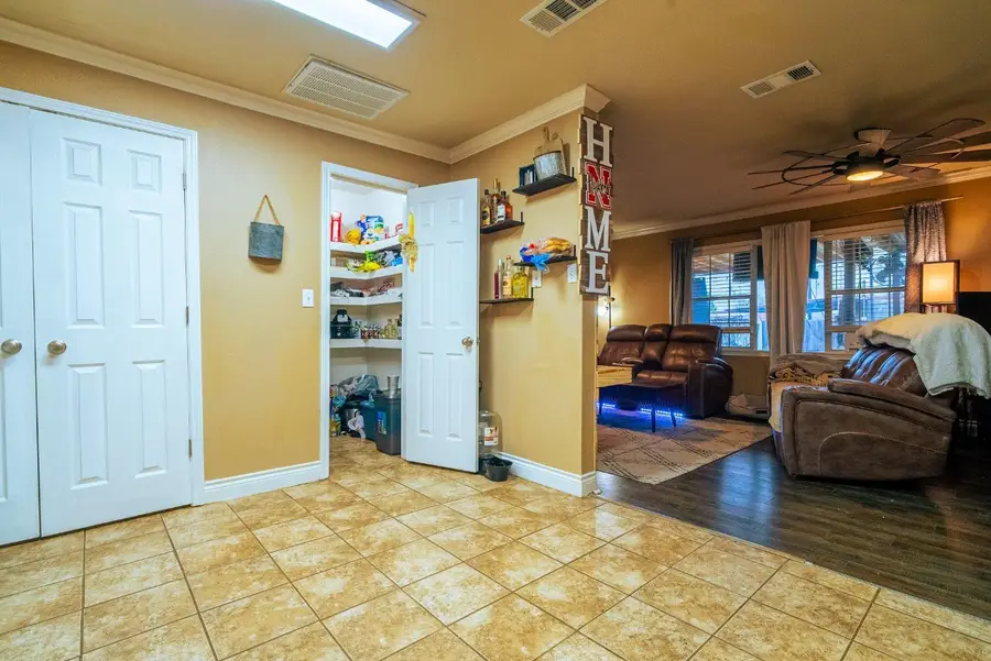 1521 E 1st Street, Petersburg, TX 79250 - #3