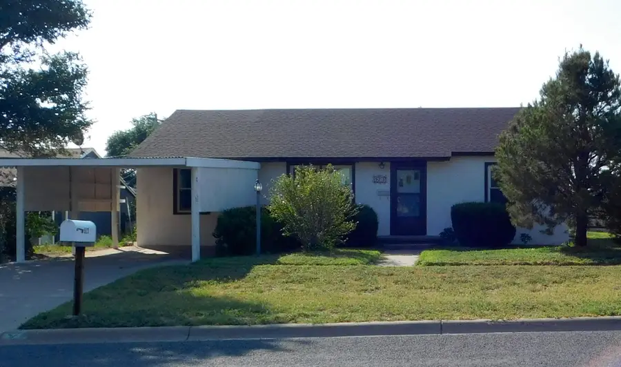 523 W 5th Street, Muleshoe, TX 79347 - #2