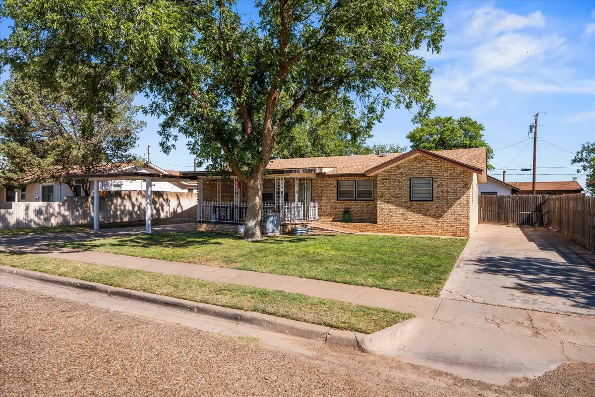 107 2nd Street, Plains, TX 79355 - #1