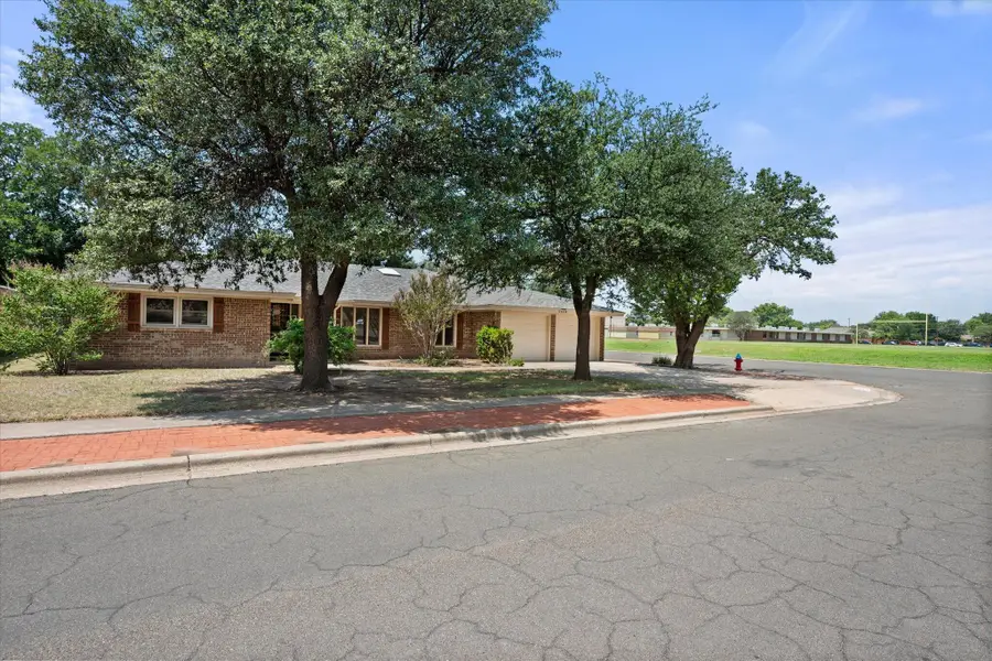 6002 Norfolk Avenue, Lubbock, TX 79413 - #3